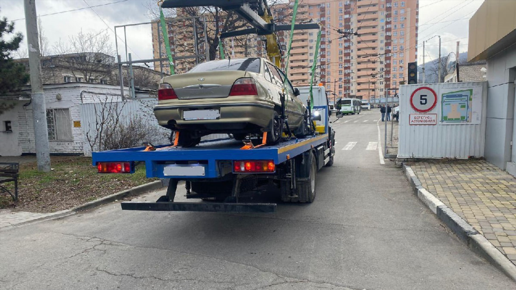 Автомобилист хоккейный клуб википедия